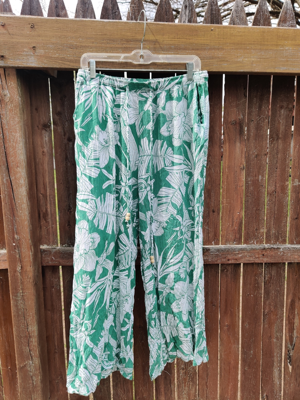 C&C California Green & White Floral Swim Coverup Pants - Picture 2 of 2